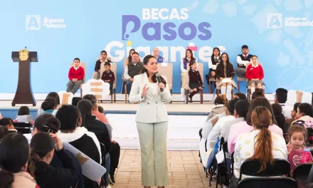 CON BECAS PARA ESTUDIANTES DE TODOS LOS NIVELES EDUCATIVOS, EN AGUASCALIENTES SE IMPULSA LA EDUCACIÓN 