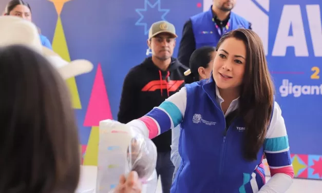 TERE JIMÉNEZ COMPARTE ALEGRÍA Y REGALOS NAVIDEÑOS CON FAMILIAS DE CALVILLO Y AGUASCALIENTES