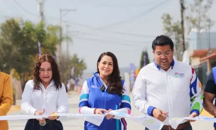 TERE JIMÉNEZ ENTREGA NUEVA CALLE CON CONCRETO HIDRÁULICO EN JESÚS MARÍA; TRANSFORMARÁ LA VIDA DE LAS FAMILIAS DE LA ZONA