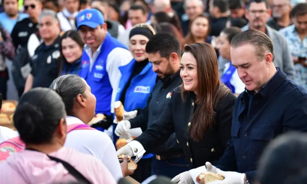 MILES DE FAMILIAS SE REÚNEN CON TERE JIMÉNEZ PARA COMPARTIR LA TRADICIONAL ROSCA DE REYES, SORPRESAS Y REGALOS